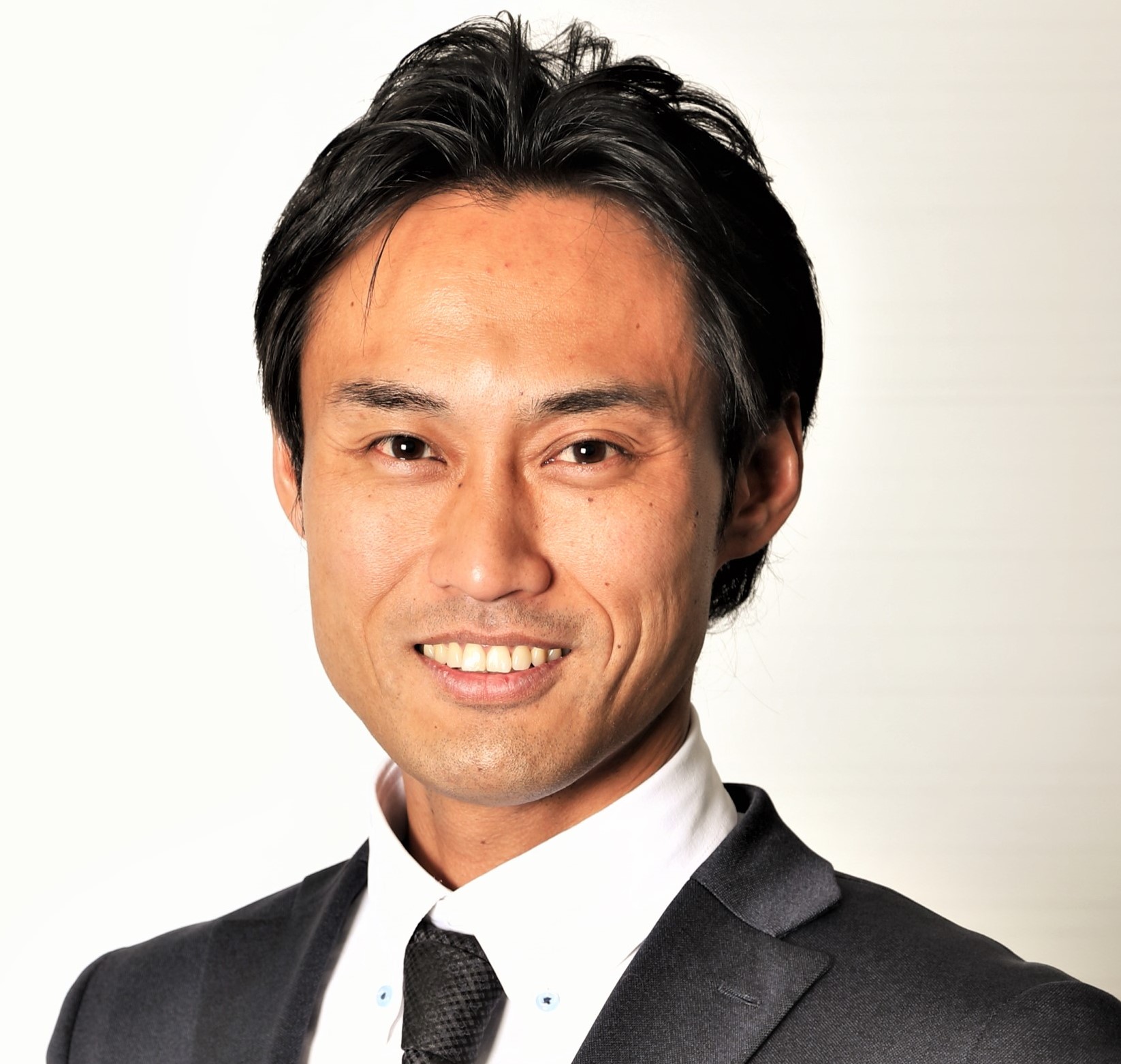 鶴田 槙人